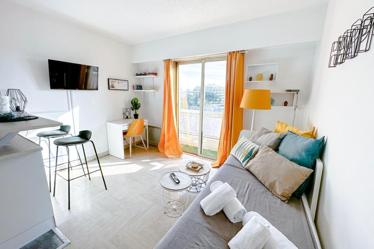 Guignon - Apart Sunny Comfort Close To The Port & Station Antibes Buitenkant foto