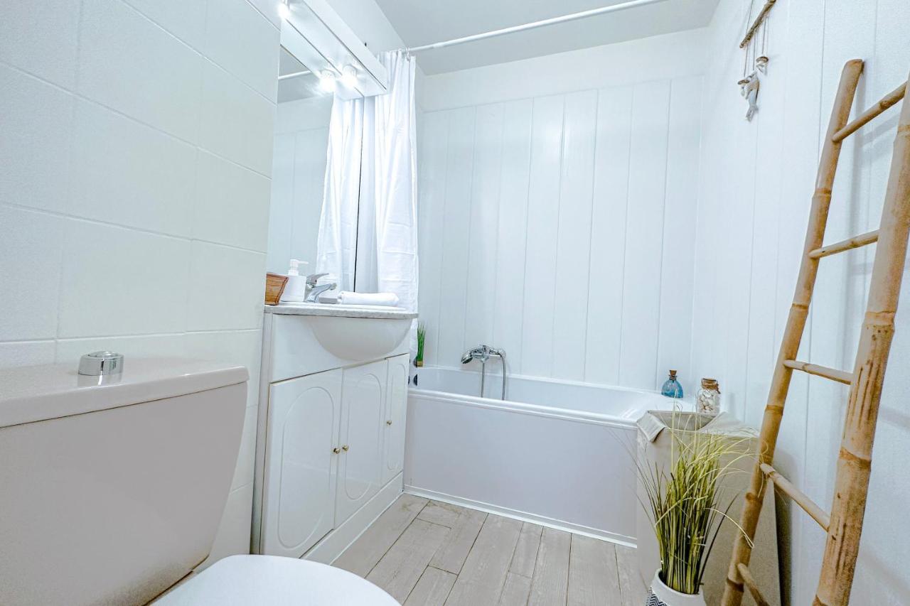 Guignon - Apart Sunny Comfort Close To The Port & Station Antibes Buitenkant foto